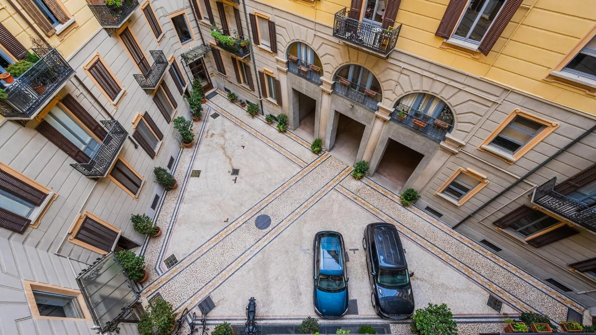 מילאנו Central Modern 3-Room Flat - Near Metro & Park 0*,